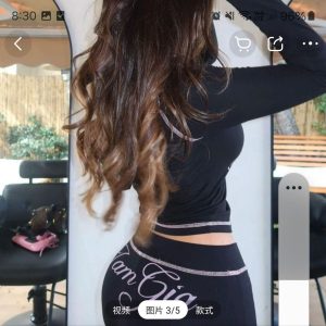 Женский спортивный комплект черного цвета