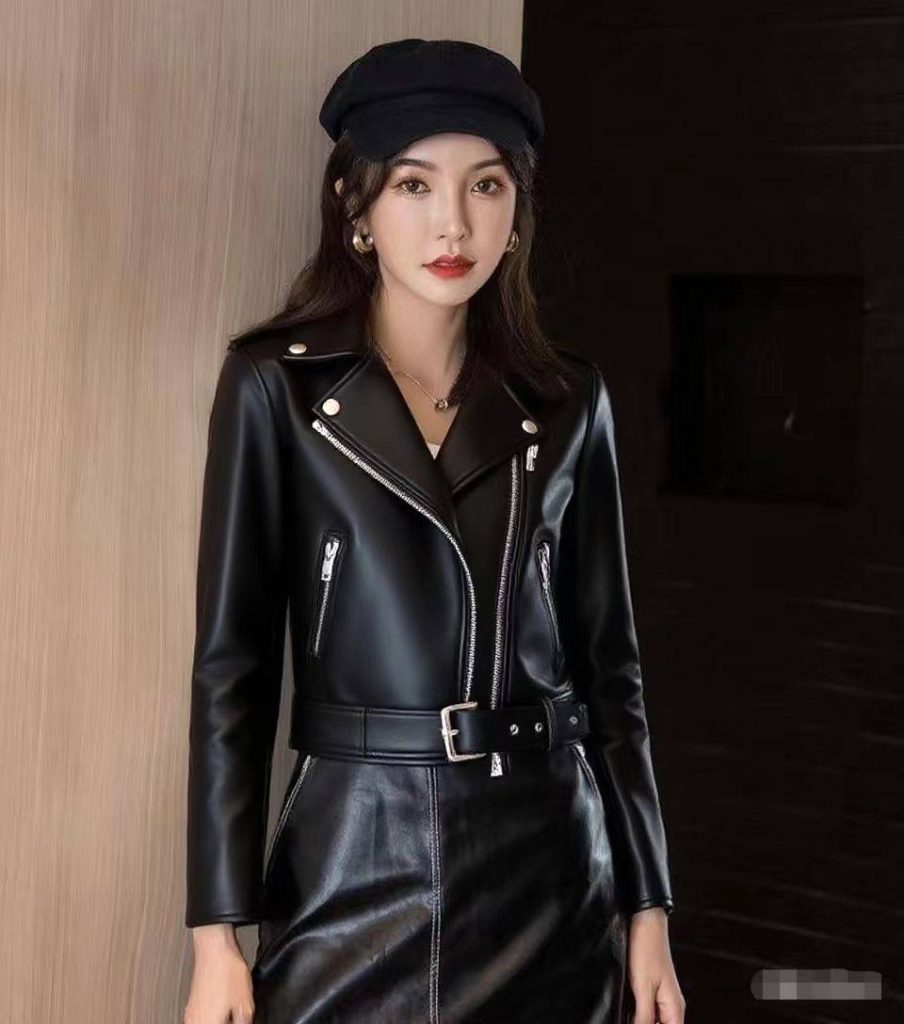 Ультрамодная короткая кожаная куртка с косой молнией. Лаконичный дизайн, стиль и комфорт.