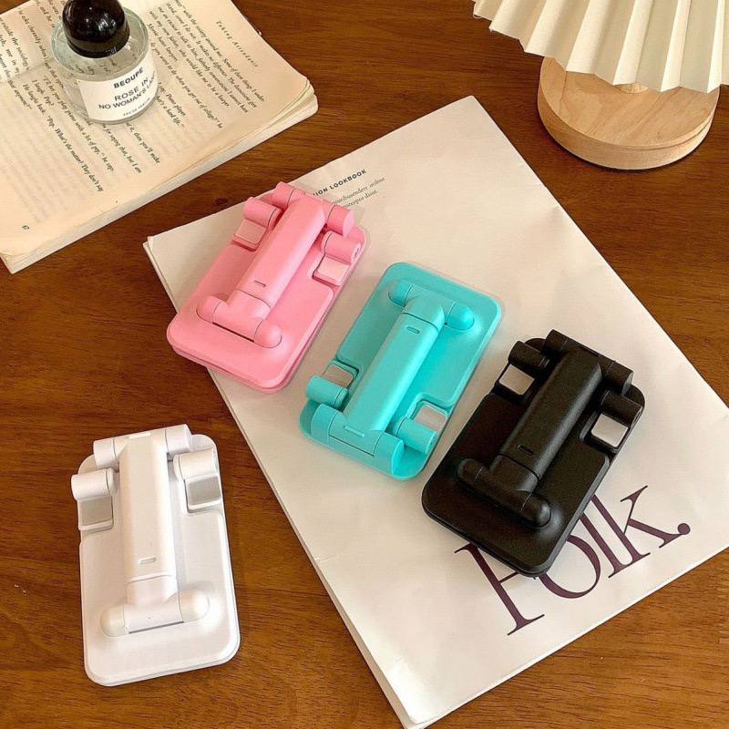 Складная подставка для телефона и планшета с регулировкой по высоте и углу — идеальна для учёбы, домашнего офиса и live-трансляций.