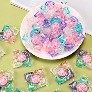 Пять в одном ароматные шарики для стирки в коробке: очищение, ароматизация, обеззараживание и уход за тканью. (по 30 капсул)